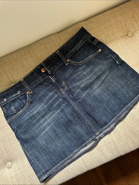 Vintage GAP Dark Blue Denim Mini Skirt - Timeless Casual Style